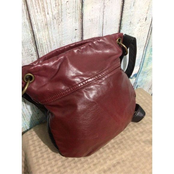 Vintage Bueno Bag Burgundy Black Leather Crossbody So Pretty! - Picture 14 of 16